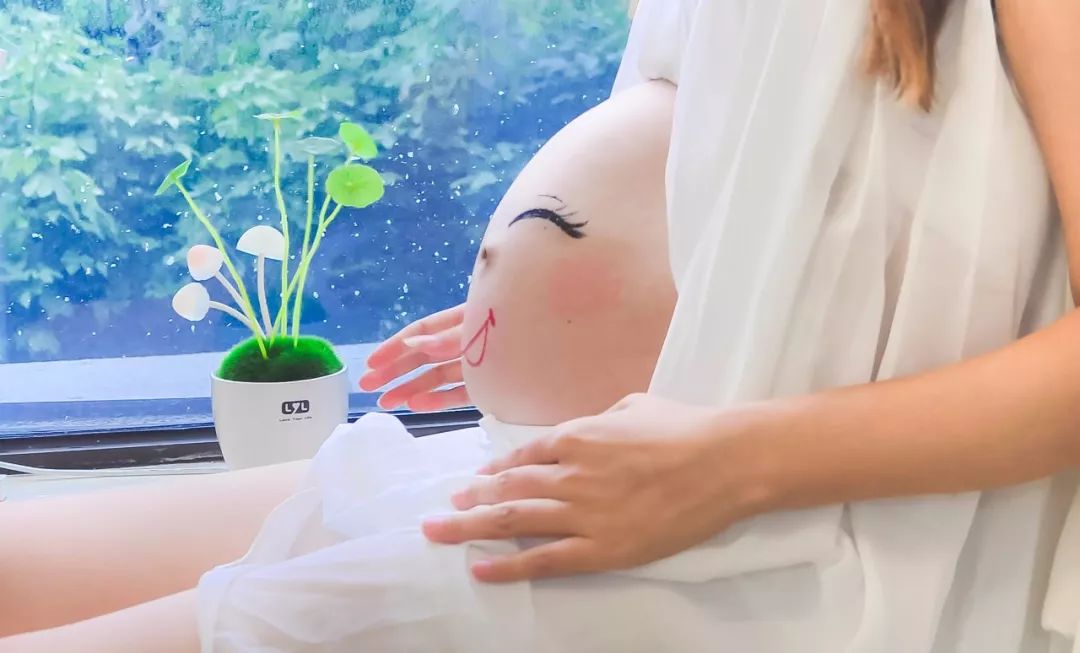 孕妇到底能不能做美甲？看完你就懂了！